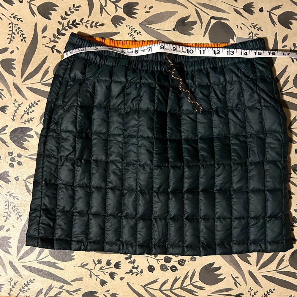 Patagonia Insulated Skirt, Size Small, Forest Green
